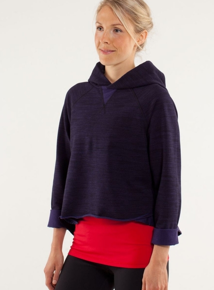 lululemon athletica Tops - Lululemon Pull Me Over Split Back Hoodie SZ 4